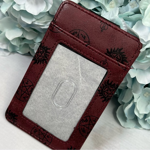 Supernatural Slim Wallet with Gold Sunburst Pentacle - Picture 12 of 15